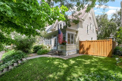 1781 Laurel Avenue, Saint Paul, MN 55104