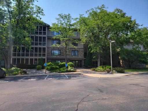 Photo for 3801 W 98th Street, 103, Minneapolis, MN 55431 - listing #6572789 3801 W 98th Street, 103, Minneapolis, MN 55431