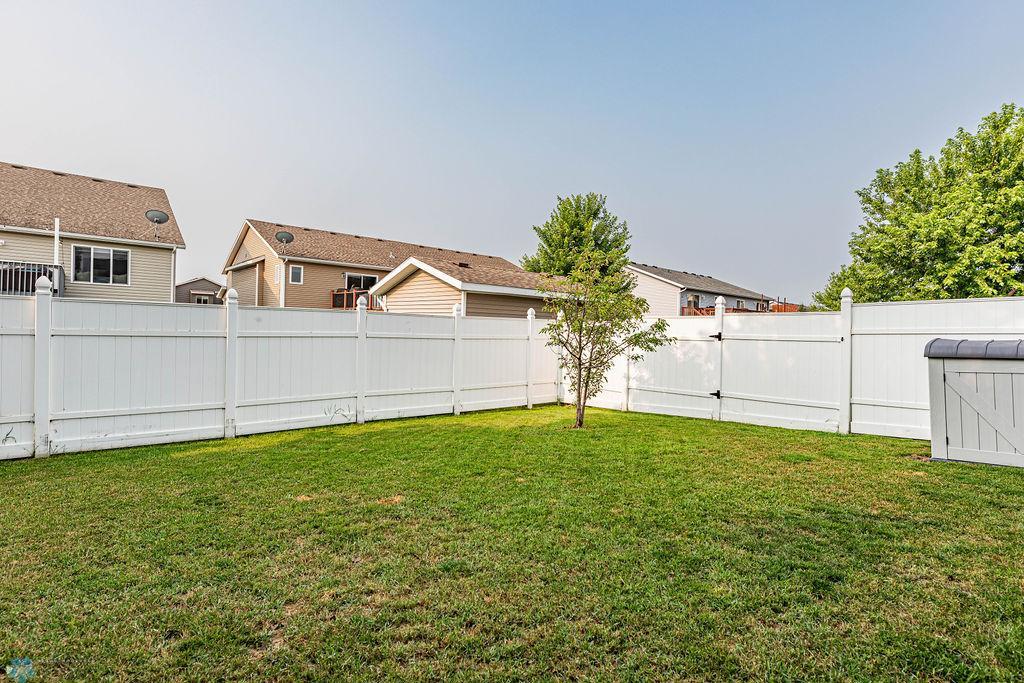 Full Privacy Fence for your Backyard