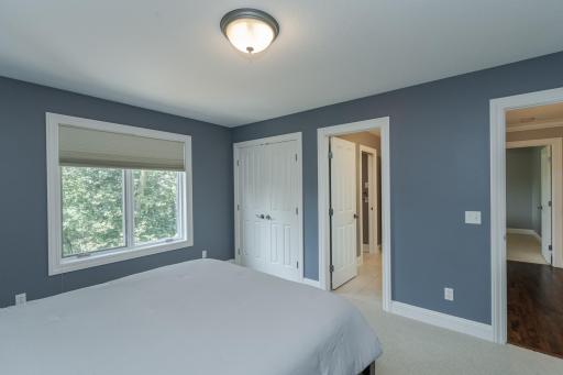 1120 Chippewa Drive NW, Rochester, MN 55901