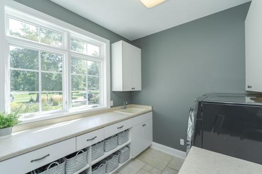 1120 Chippewa Drive NW, Rochester, MN 55901