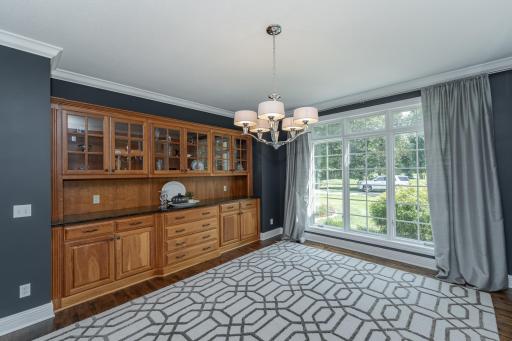 1120 Chippewa Drive NW, Rochester, MN 55901