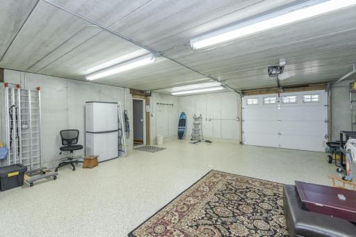 1120 Chippewa Drive NW, Rochester, MN 55901