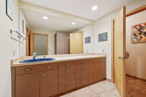 1124 Underhill Circle, Wayzata, MN 55391