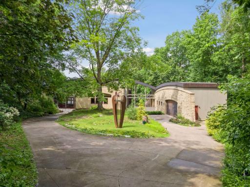 1124 Underhill Circle, Wayzata, MN 55391