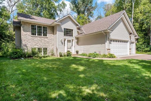 7246 N Shore Trail N, Forest Lake, MN 55025
