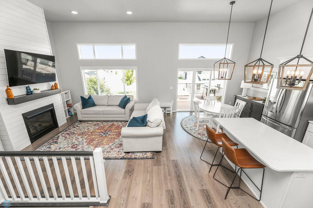 Open floor plan + natural light