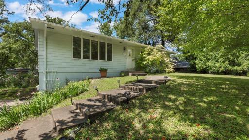 1541 Quebec Avenue N, Minneapolis, MN 55427