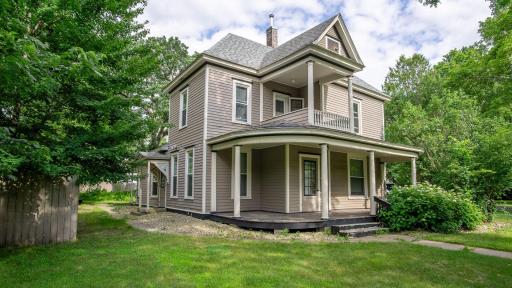 1018 8th Street E, Menomonie, WI 54751