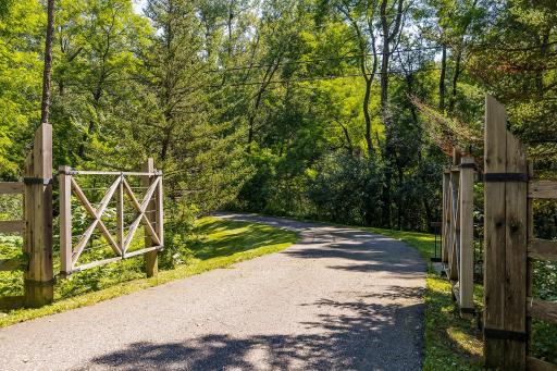 2675 Trading Post Trail S, Afton, MN 55001