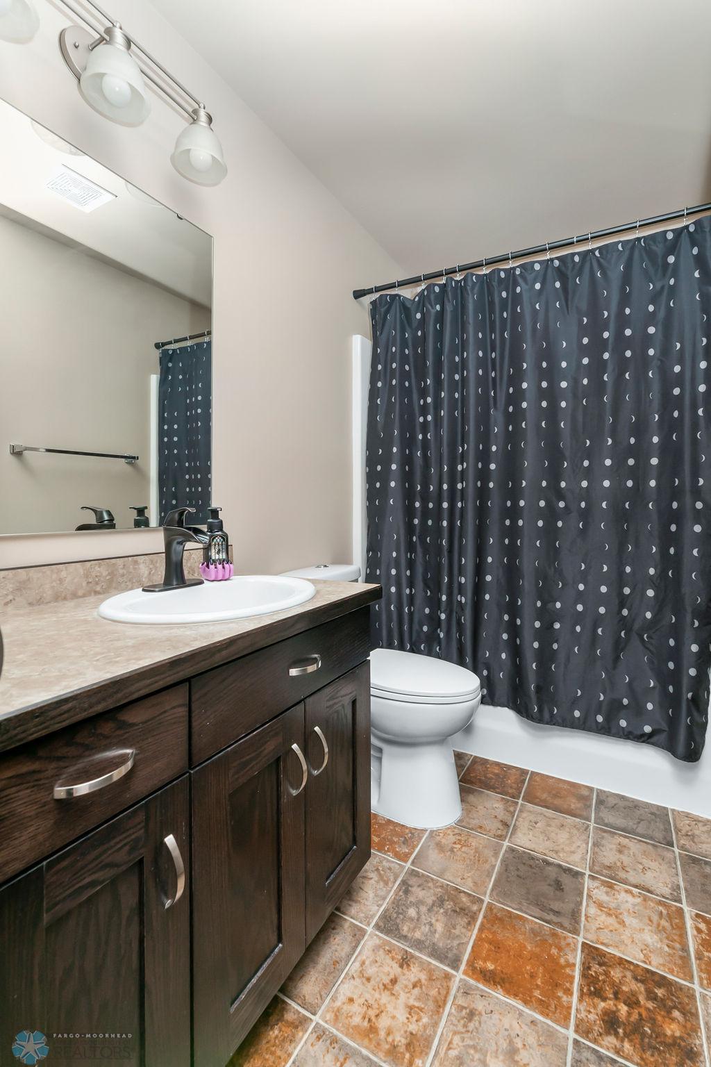 Upper-level Full Bathroom