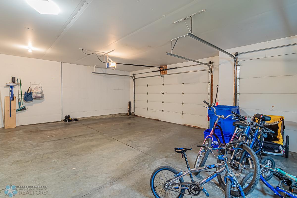 3 stall garage 2