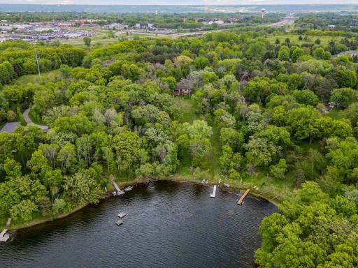 Expansive Shoreline! Enjoy Kayaking, Paddle Boarding and Fishing.