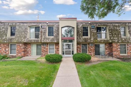 907 11th Avenue S, 6, Hopkins, MN 55343