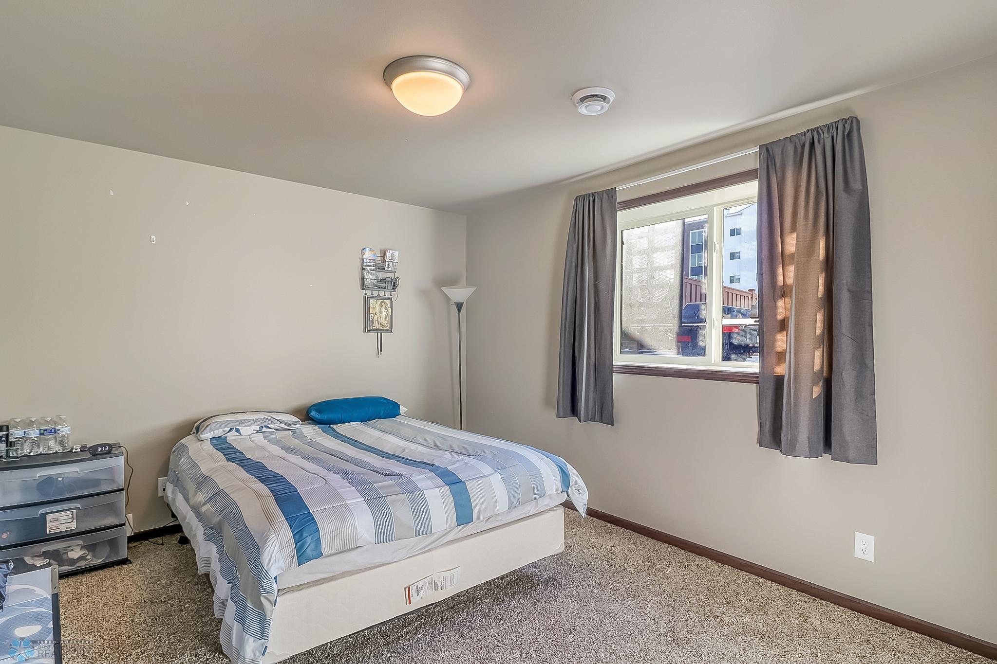 Lower Level Bedroom1_1.jpg