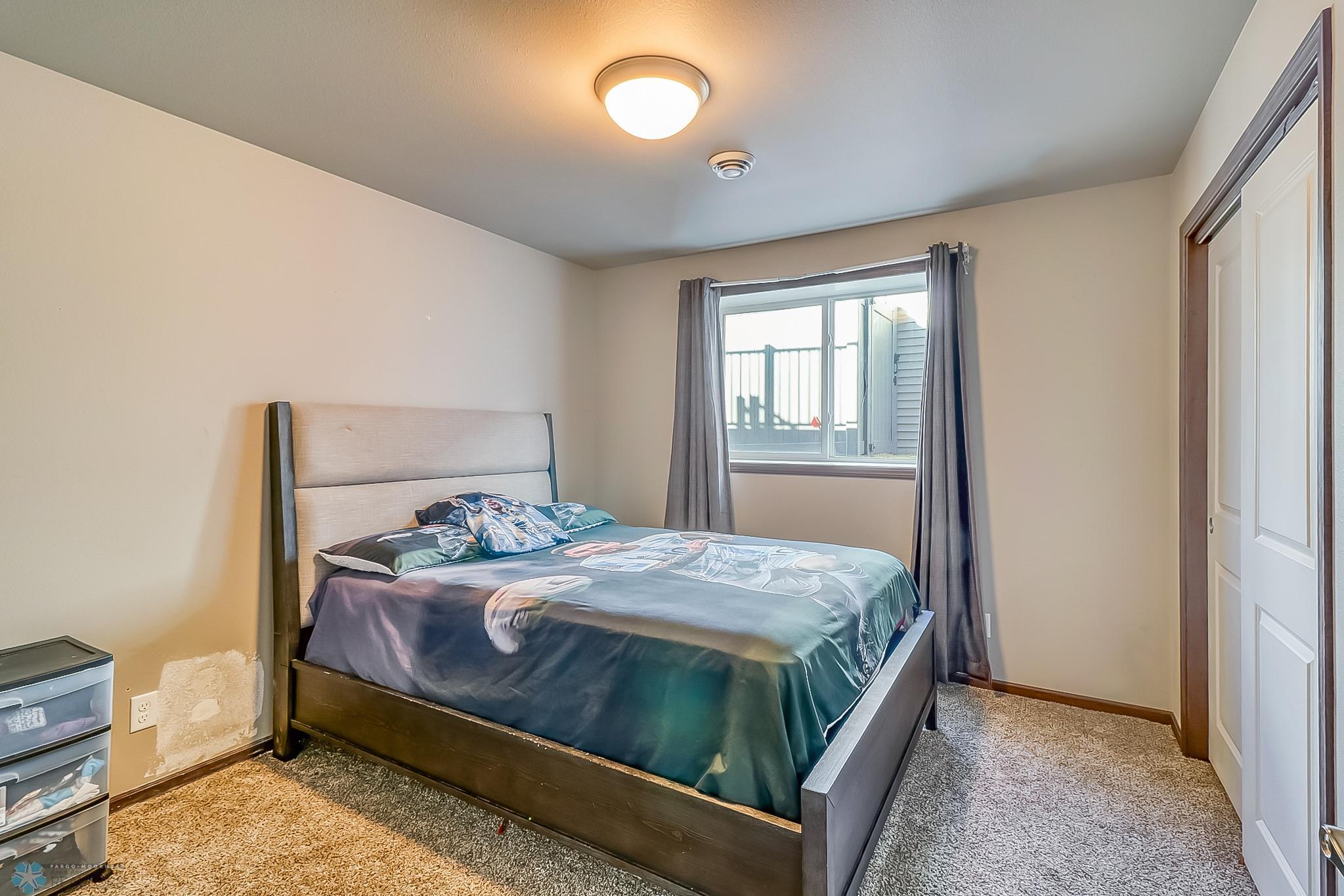 Lower Level Bedroom2_0.jpg