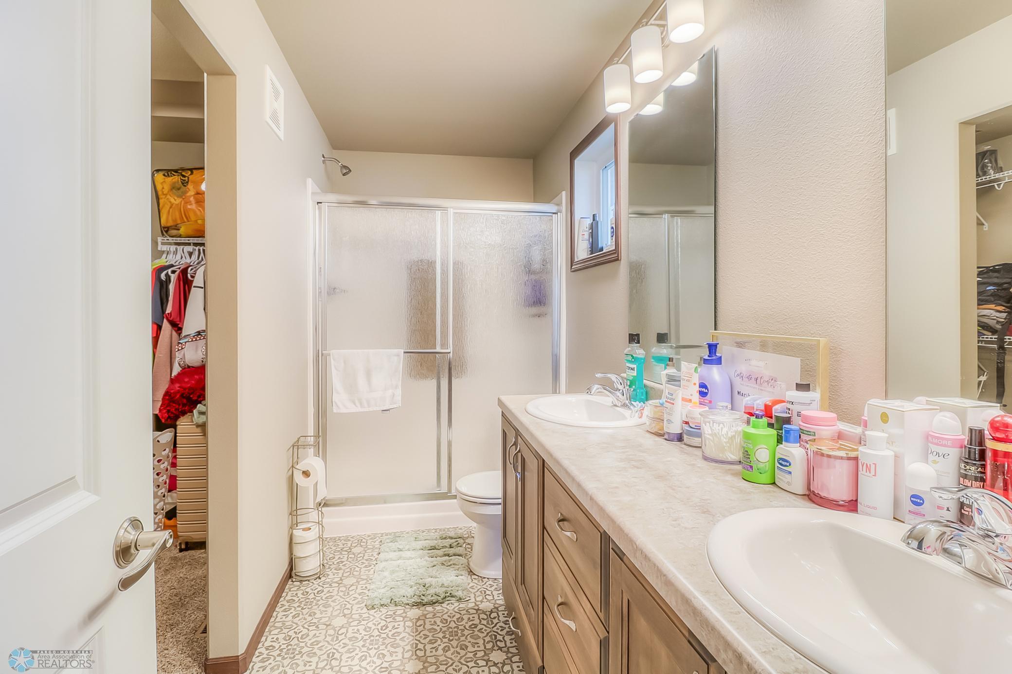 Primary 3/4 Bathroom1_1.jpg