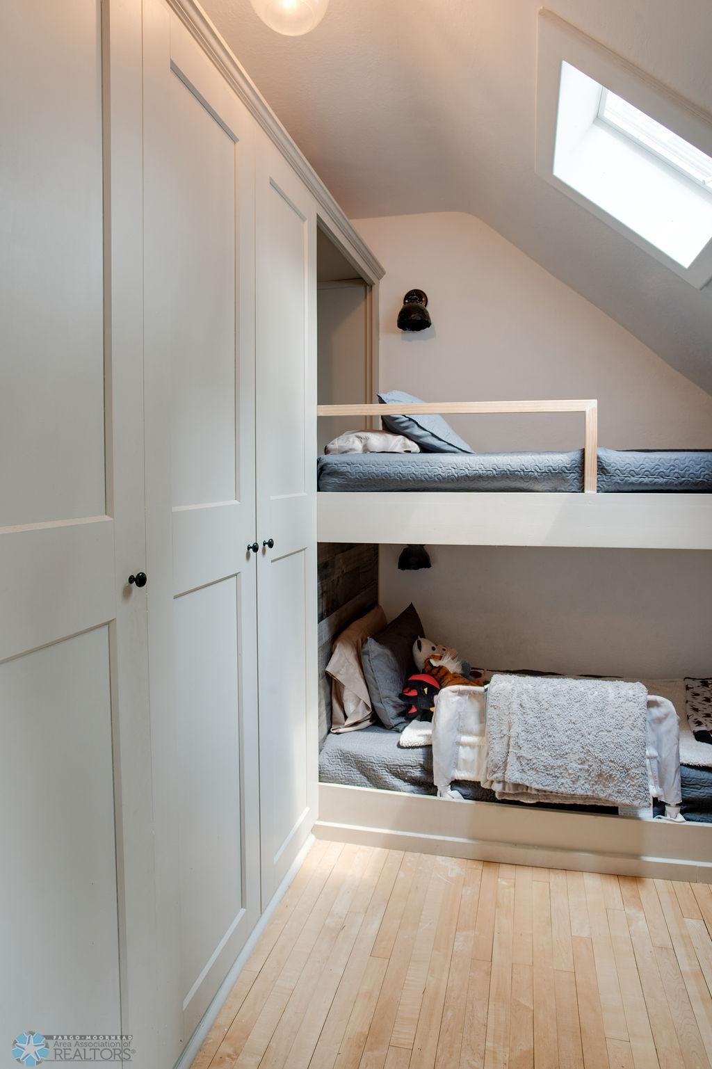 Upper level 2nd bedroom built-in wardrobe