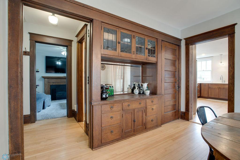 Built in buffet/bar