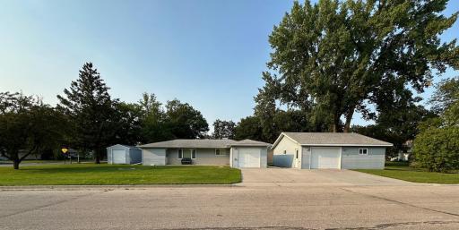 317 13th Street W, Thief River Falls, MN 56701