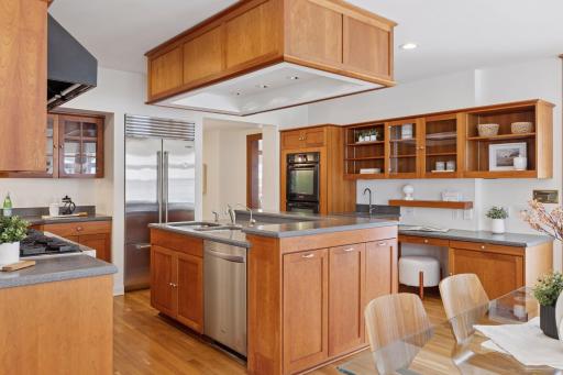 1943 Summit Avenue, Saint Paul, MN 55105