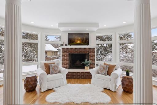 1943 Summit Avenue, Saint Paul, MN 55105
