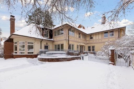 1943 Summit Avenue, Saint Paul, MN 55105