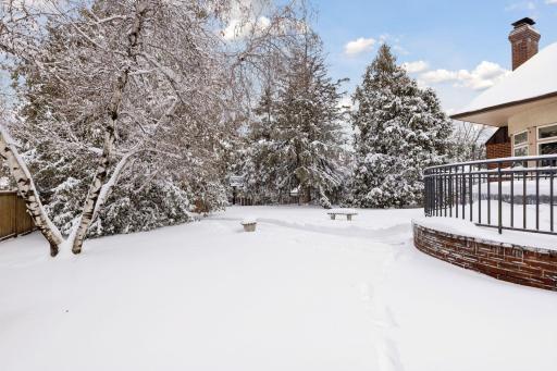 1943 Summit Avenue, Saint Paul, MN 55105