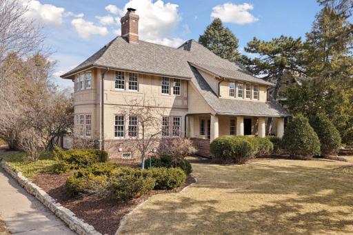 1943 Summit Avenue, Saint Paul, MN 55105