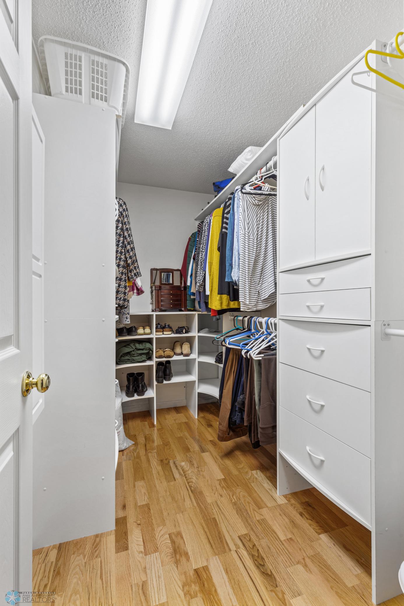 Walk-in Closet