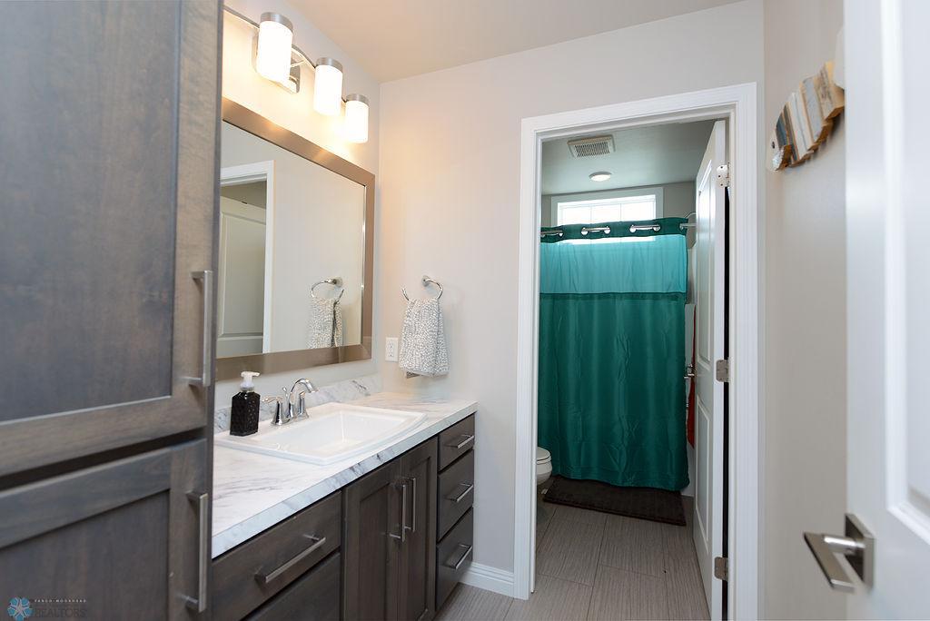 Upper Full Bath