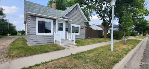 111 Dakota Avenue SE, Staples, MN 56479