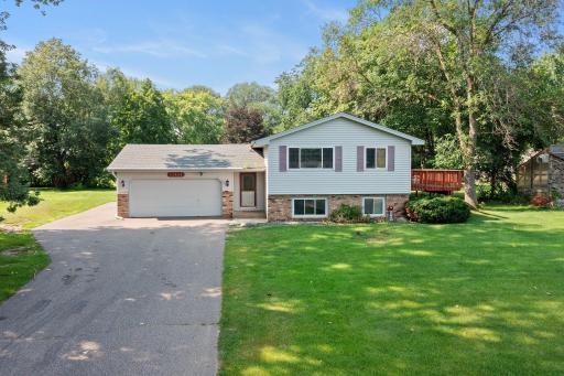 12621 Pineview Trail, Dayton, MN 55327