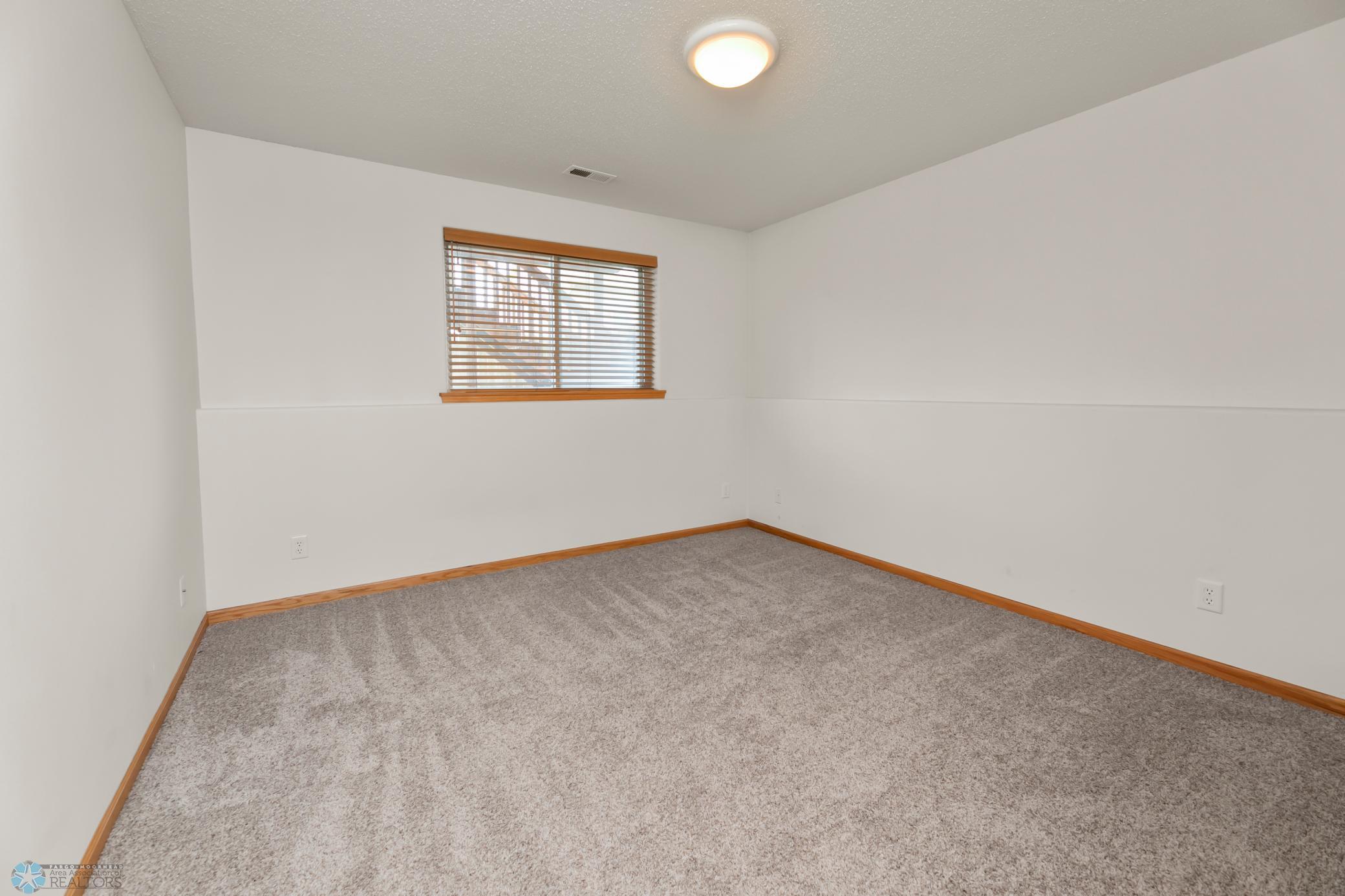 Bedroom 2 (view 1 LL)