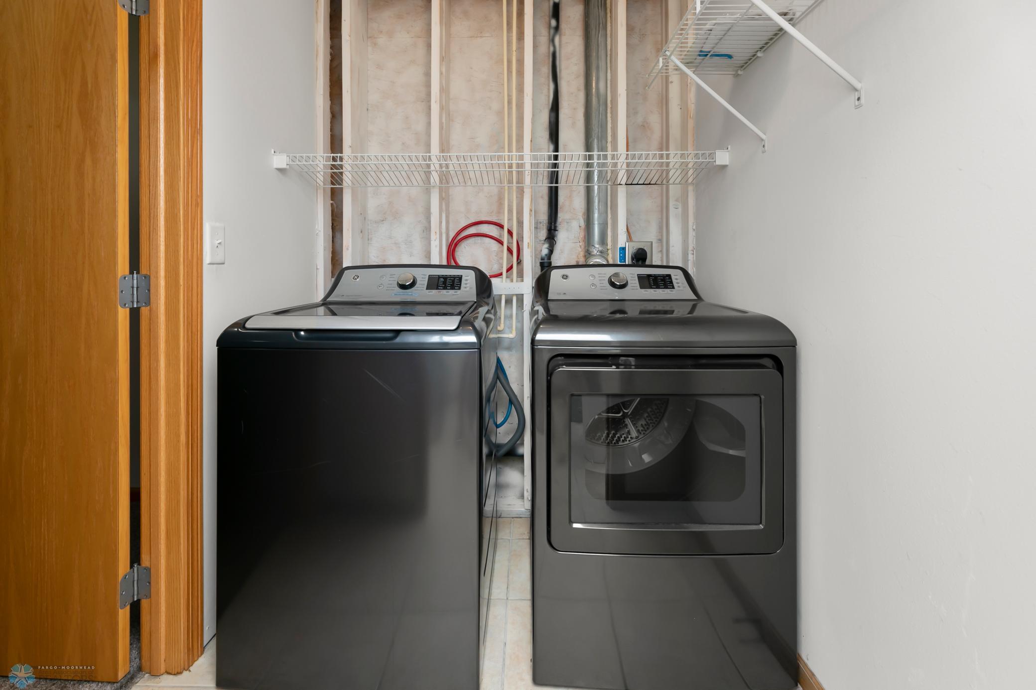 Laundry room (W&D incl)