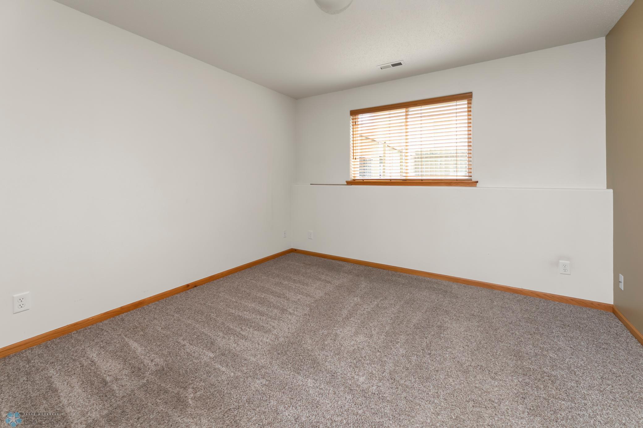 Bedroom 3 (view 1 LL)