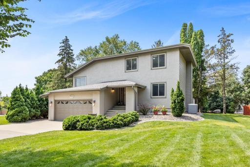 8048 Erie Spur, Chanhassen, MN 55317