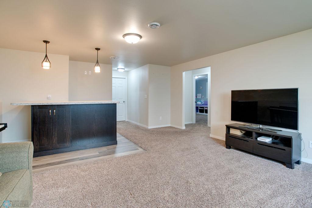 6048_59th_Ave_S--24.jpg