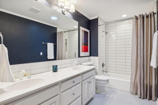 365 Lake Street W, Wayzata, MN 55391