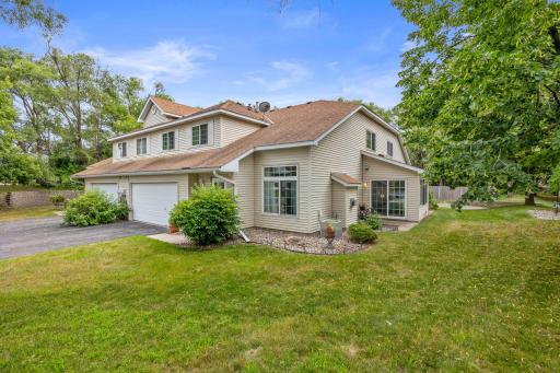 7909 Timber Lake Drive, Eden Prairie, MN 55347