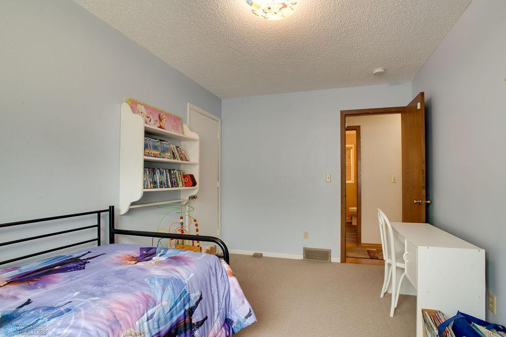 Bed 1_1.jpg