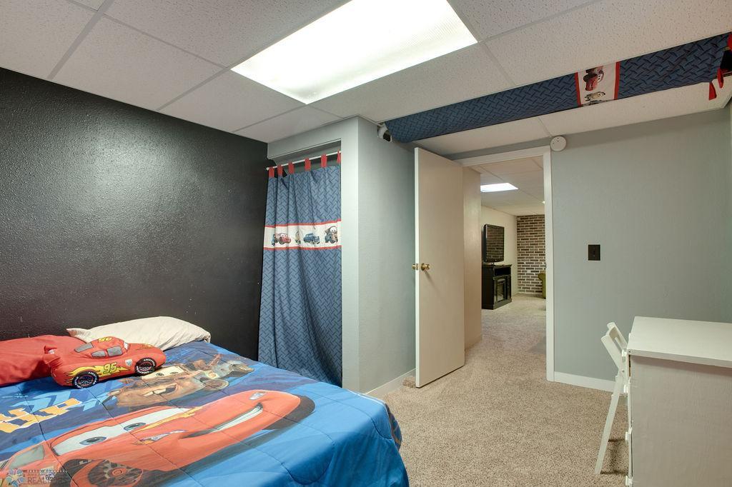 Basement Bed 1_1.jpg