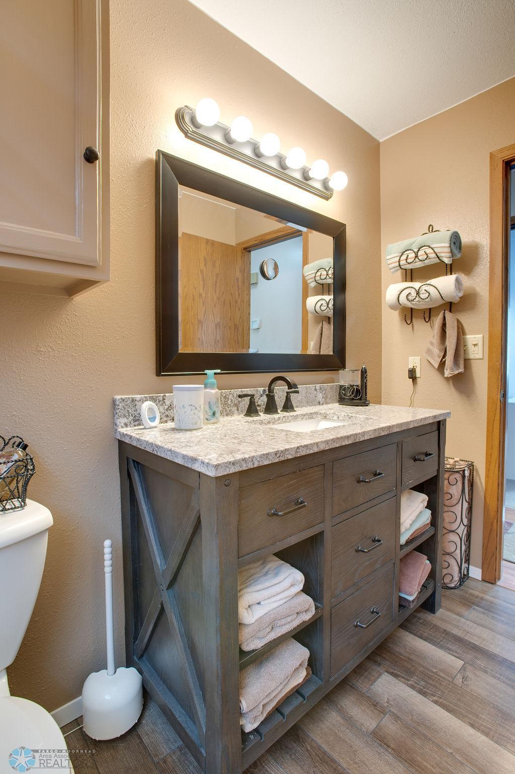 Full Bath 1_1.jpg