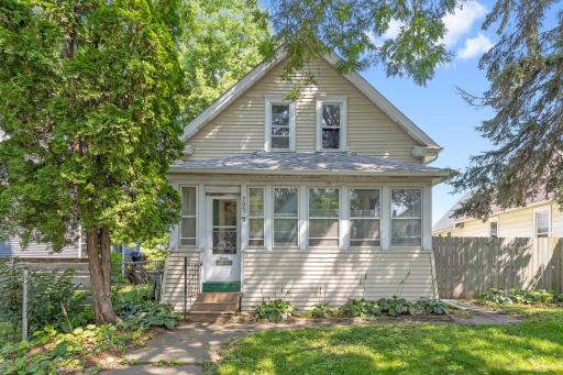 793 Juno Avenue, Saint Paul, MN 55102