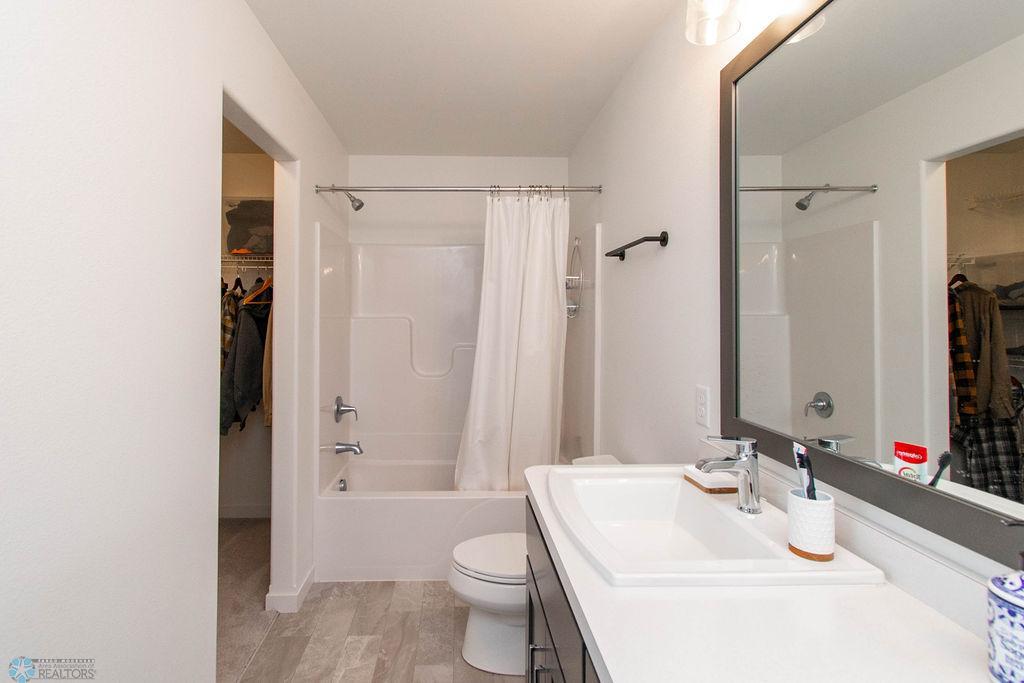 Primary Bedroom Bathroom