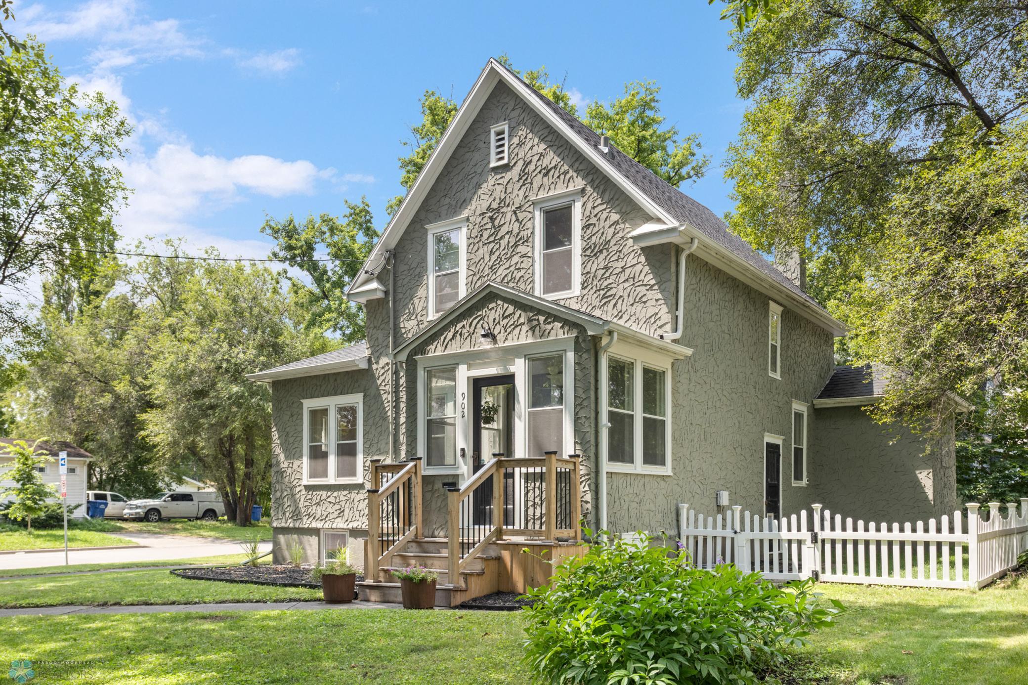 902 9th St N Fargo
