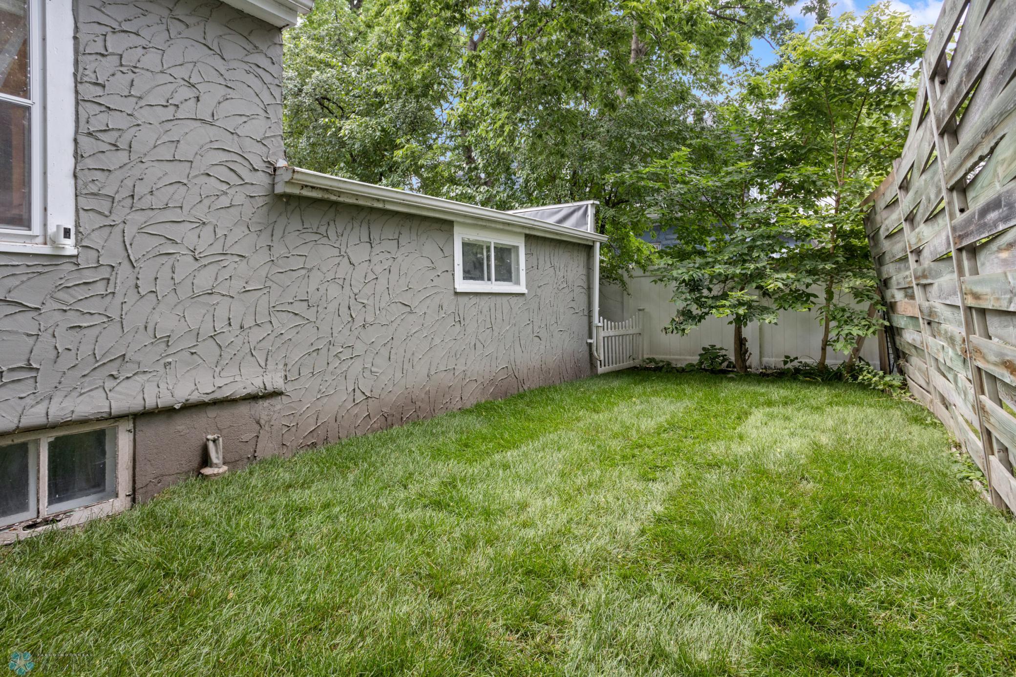 902 9th St N Fargo