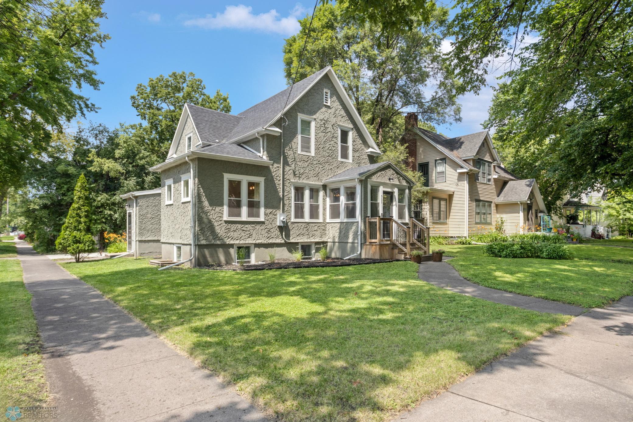902 9th St N Fargo