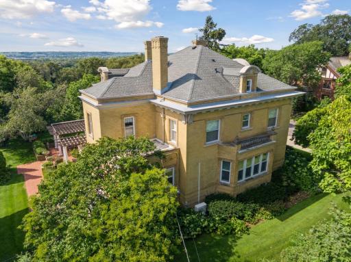 226 Grotto Street S, Saint Paul, MN 55105