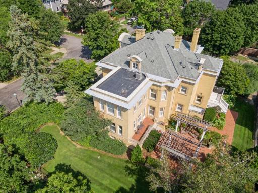 226 Grotto Street S, Saint Paul, MN 55105